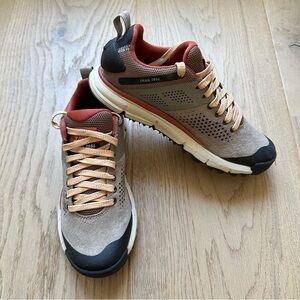 Danner Women’s Trail 2650 Size 6 Desert Taupe/ Picante